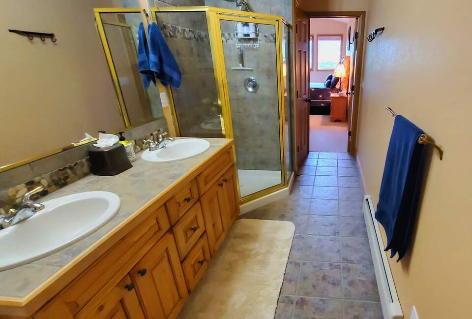 Primary suite 5-piece bath