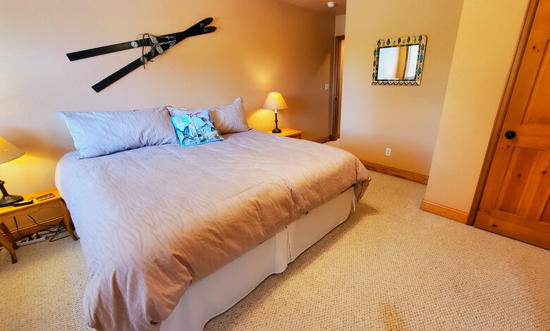 King guest bedroom, second level