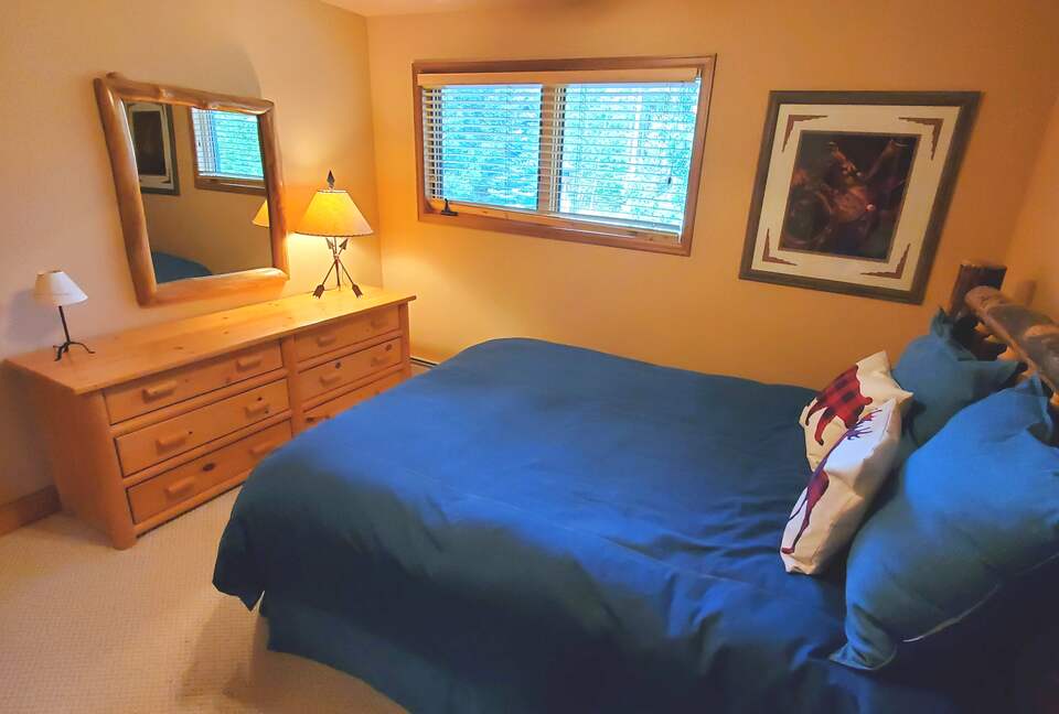 Queen guest bedroom, 2nd level