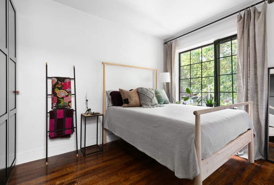 Park-side Single Family Townhouse | With parking! - Brooklyn, New York