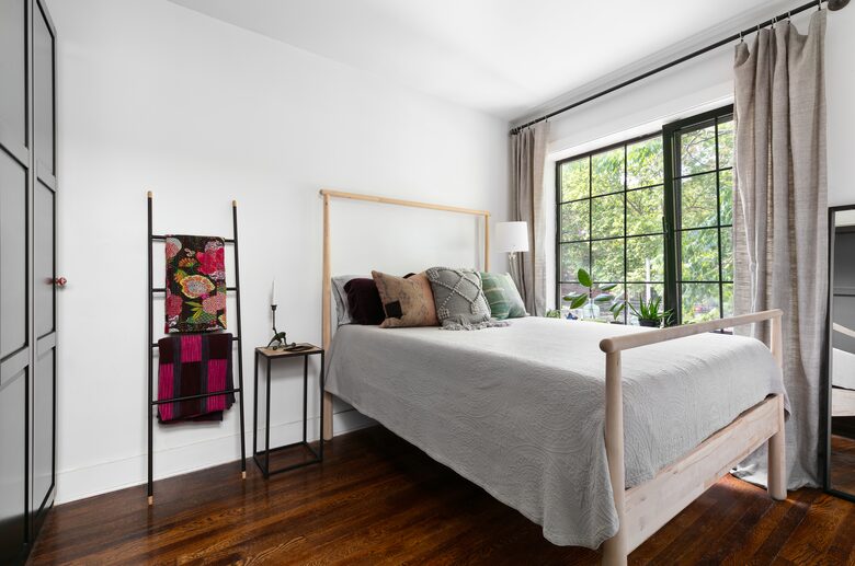 Park-side Single Family Townhouse | With parking! - Brooklyn, New York