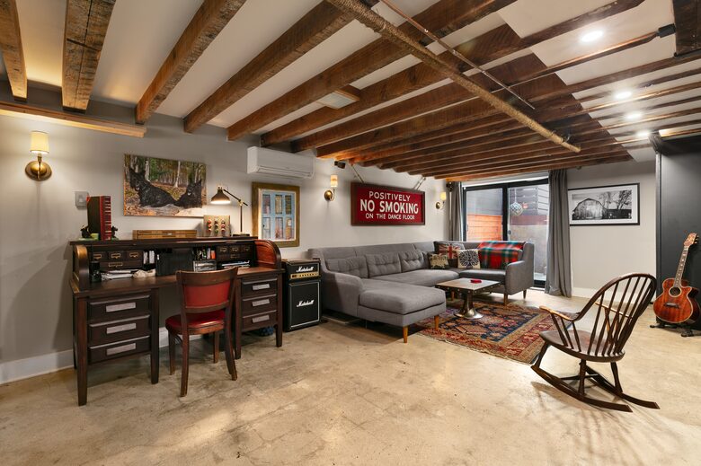 Park-side Single Family Townhouse | With parking! - Brooklyn, New York