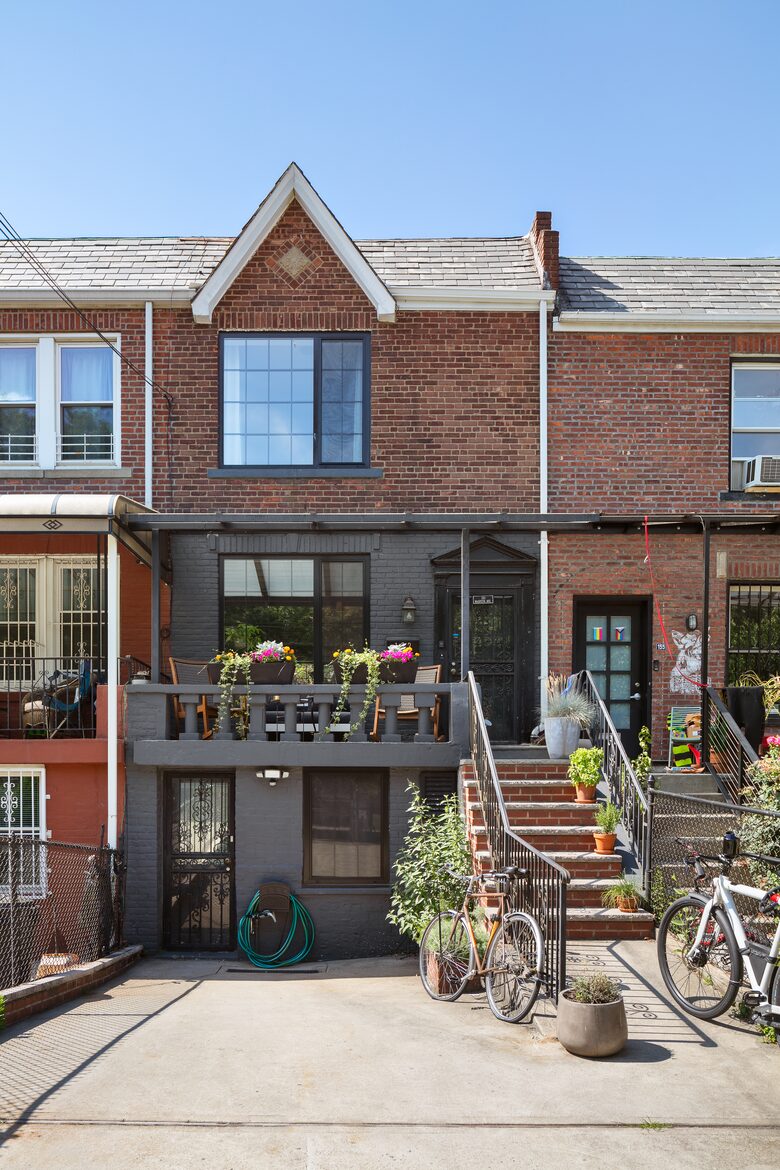 Park-side Single Family Townhouse | With parking! - Brooklyn, New York