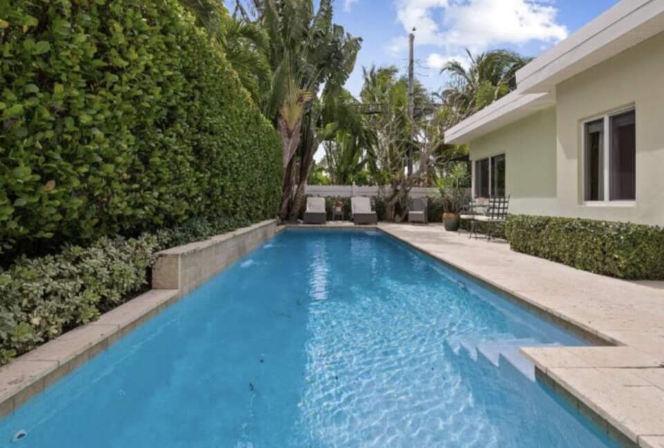 Warm West Palm Oasis with Heated Pool just off Intercoastal - West Palm Beach, Florida