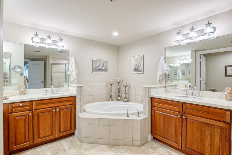 Oceanfront Luxury Condo in Resort Community - Cape Coral, Florida