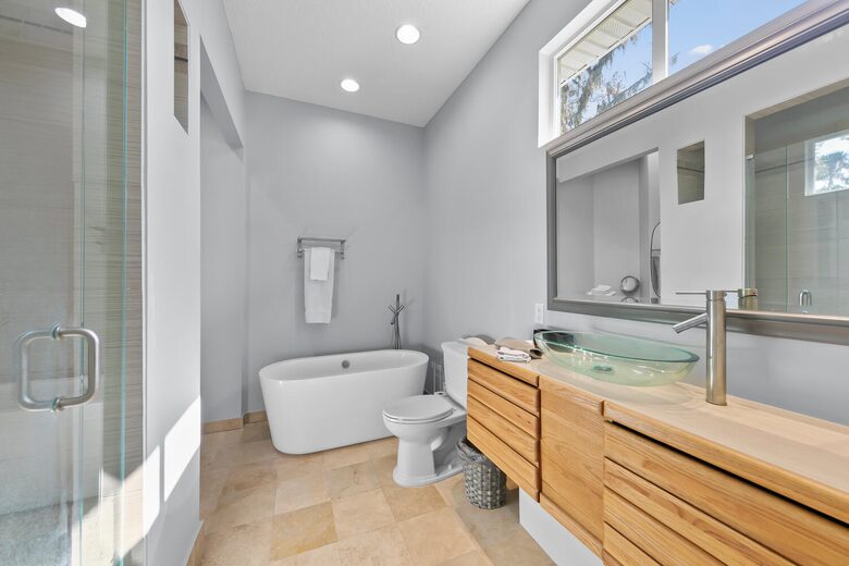 Newly Decorated in Ponte Vedra Beach with Hot Tub - Ponte Vedra Beach, Florida