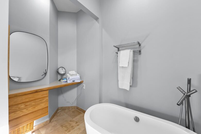 Newly Decorated in Ponte Vedra Beach with Hot Tub - Ponte Vedra Beach, Florida