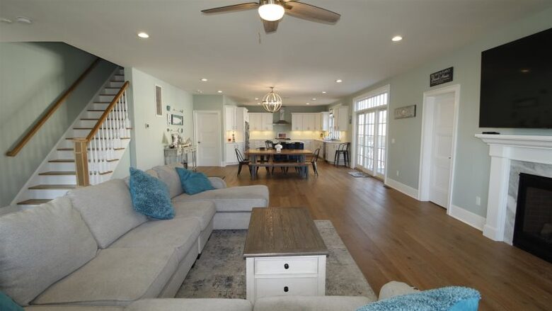 Custom 7BR Retreat | With private pool - Point Pleasant Beach, New Jersey