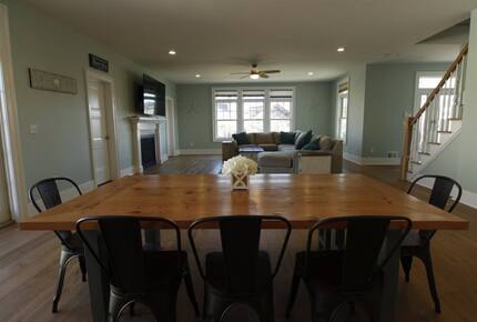 Custom 7BR Retreat | With private pool - Point Pleasant Beach, New Jersey