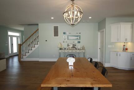 Custom 7BR Retreat | With private pool - Point Pleasant Beach, New Jersey