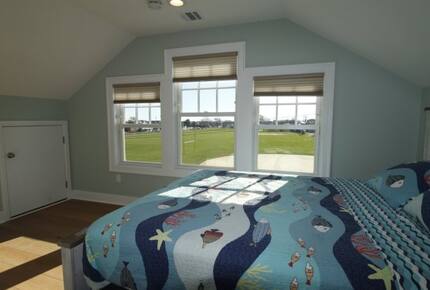 Custom 7BR Retreat | With private pool - Point Pleasant Beach, New Jersey