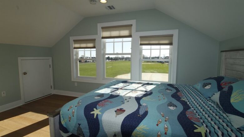 Custom 7BR Retreat | With private pool - Point Pleasant Beach, New Jersey