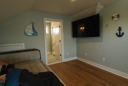 Custom 7BR Retreat | With private pool - Point Pleasant Beach, New Jersey