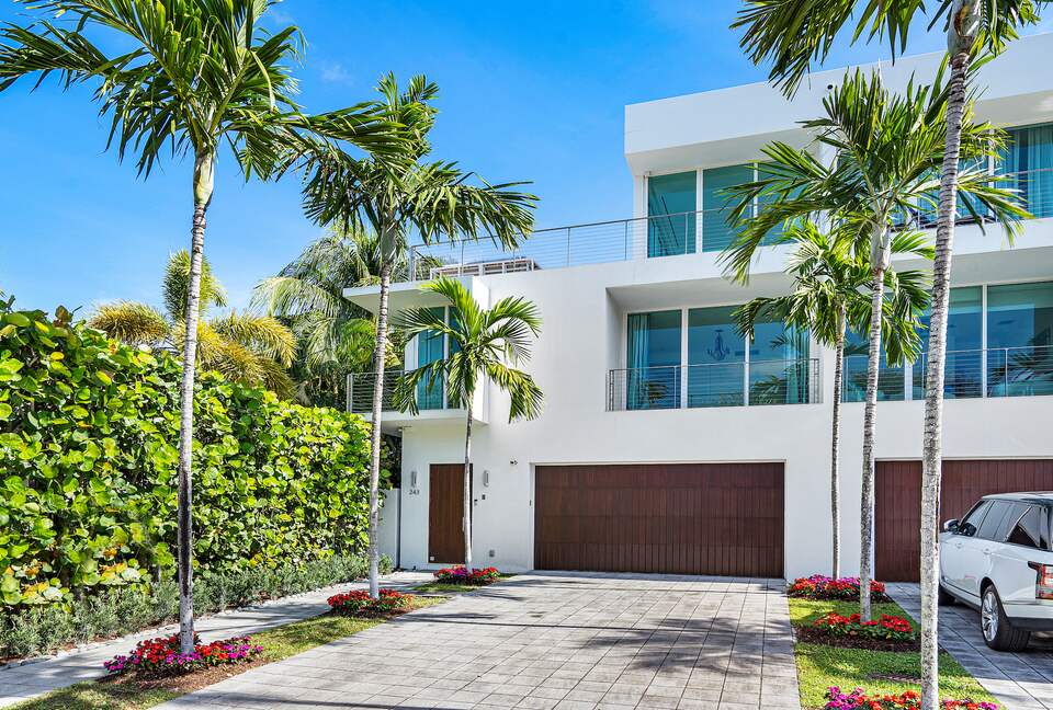 Modern Delray Getaway | Private Pool | Walk to Beach - Delray Beach, Florida