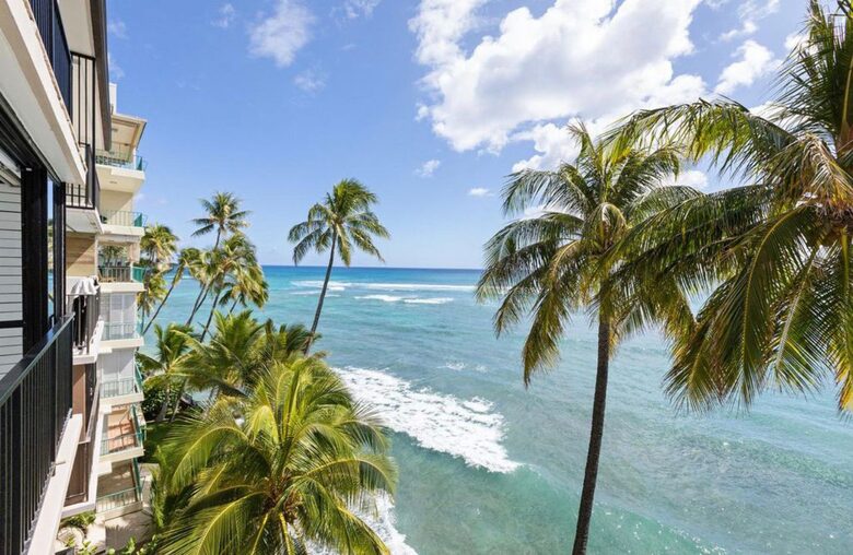 Ocean Front Paradise - Honolulu, Hawaii