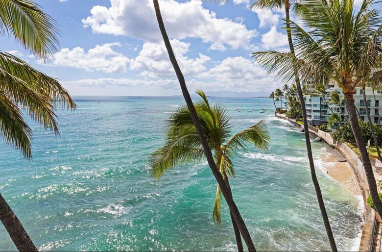 Ocean Front Paradise - Honolulu, Hawaii