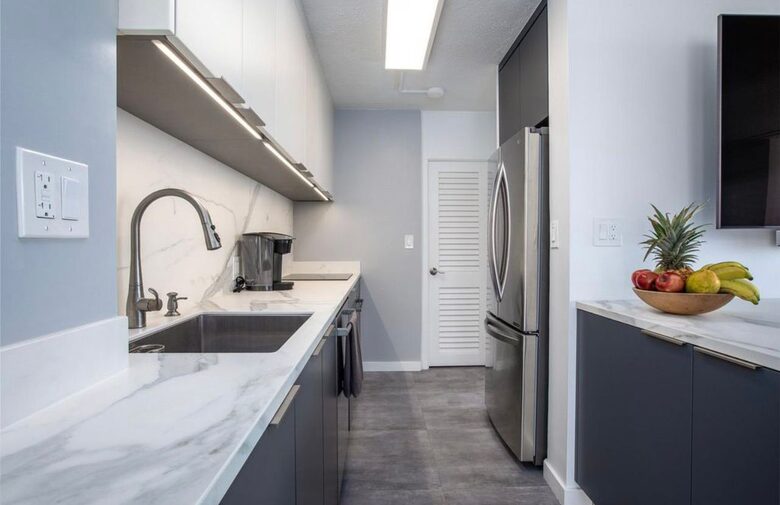 Ocean Front Paradise - Honolulu, Hawaii