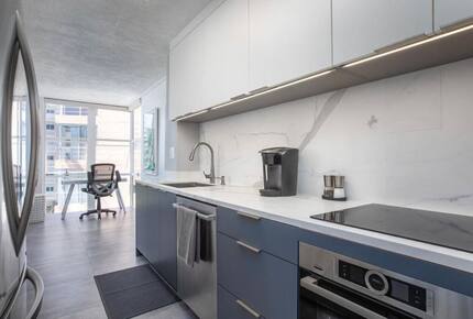 Ocean Front Paradise - Honolulu, Hawaii