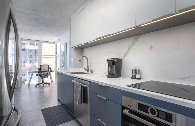 Ocean Front Paradise - Honolulu, Hawaii