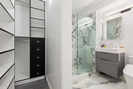 Ocean Front Paradise - Honolulu, Hawaii