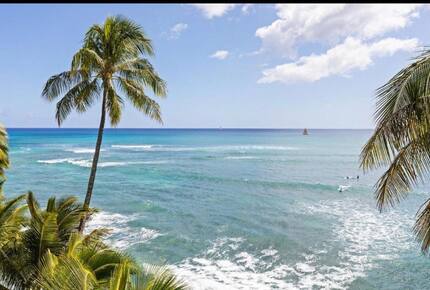 Ocean Front Paradise - Honolulu, Hawaii