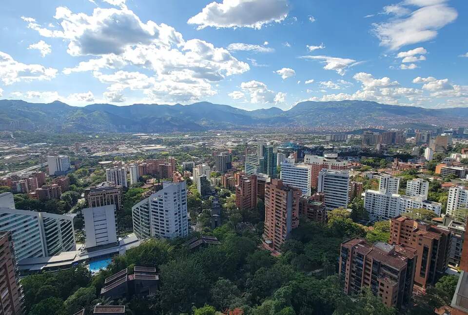Spectacular 2-Story Penthouse in the Golden Mile sector of Poblado, Medellin - Medellín, Colombia
