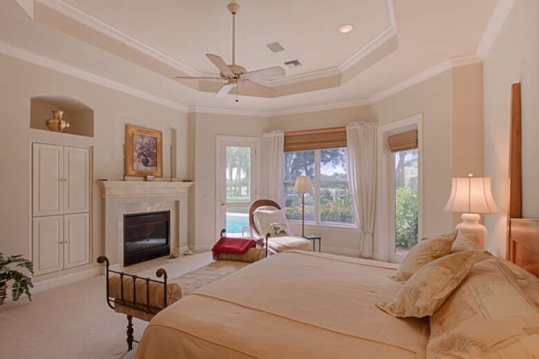 Sanibel Retreat on a Resort Island | Private country club golf course - Sanibel, Florida