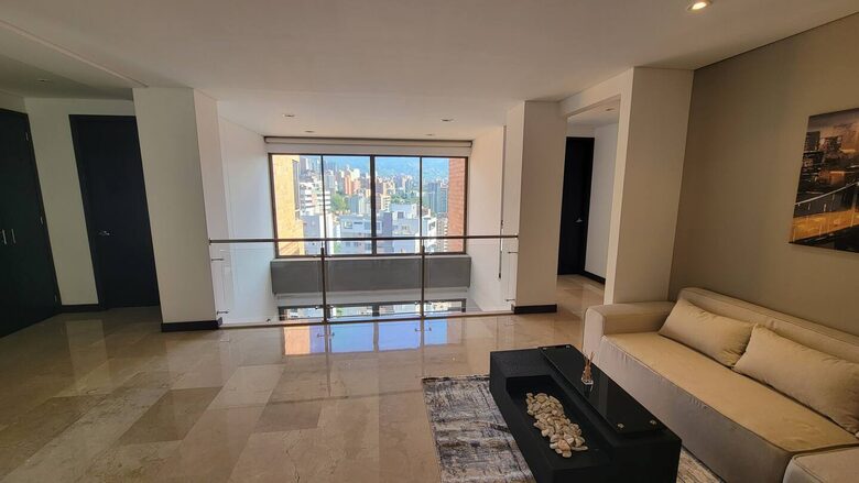 Spectacular 2-Story Penthouse in the Golden Mile sector of Poblado, Medellin - Medellín, Colombia