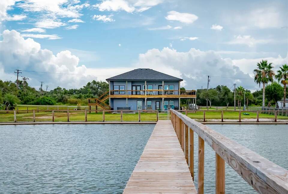 Tequila Sunset | With private pier and hot tub - Rockport, Texas
