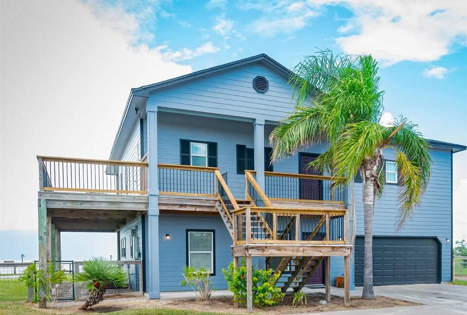 Tequila Sunset | With private pier and hot tub - Rockport, Texas