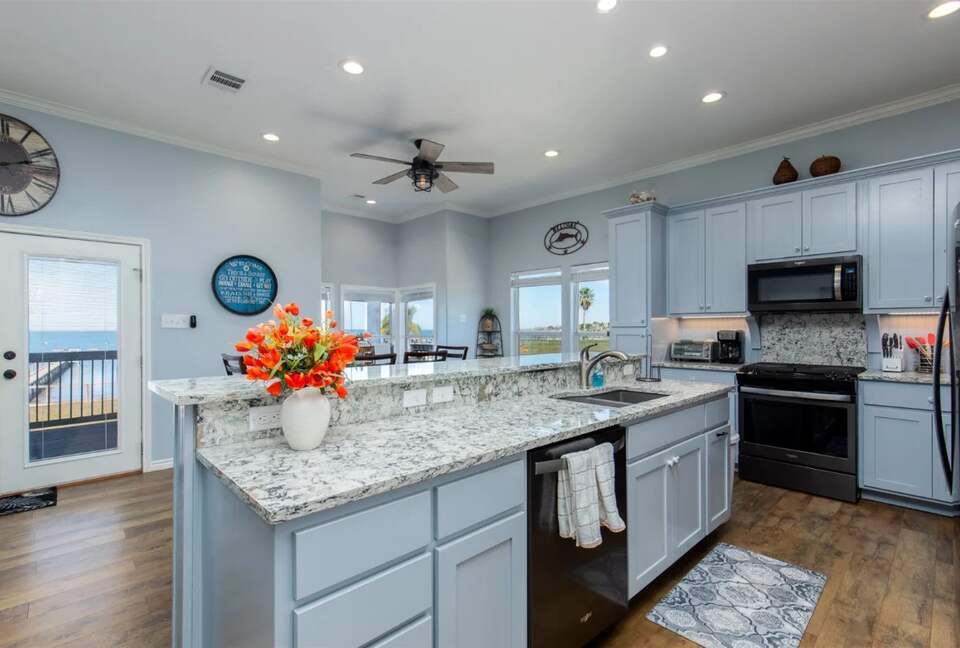 Tequila Sunset | With private pier and hot tub - Rockport, Texas