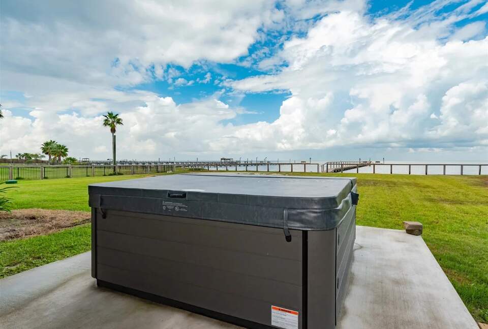 Tequila Sunset | With private pier and hot tub - Rockport, Texas