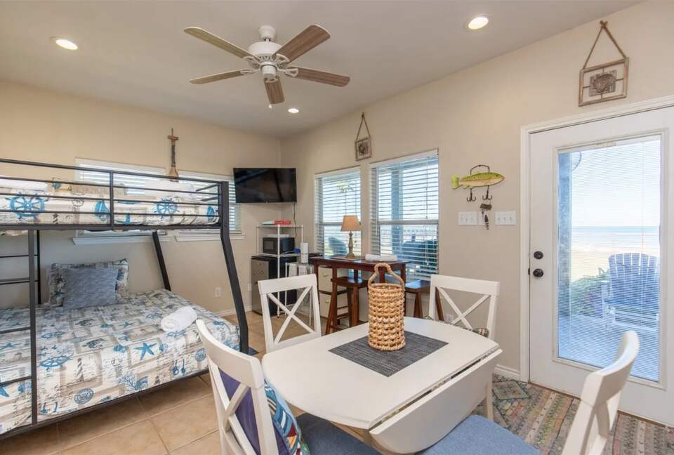 Tequila Sunset | With private pier and hot tub - Rockport, Texas