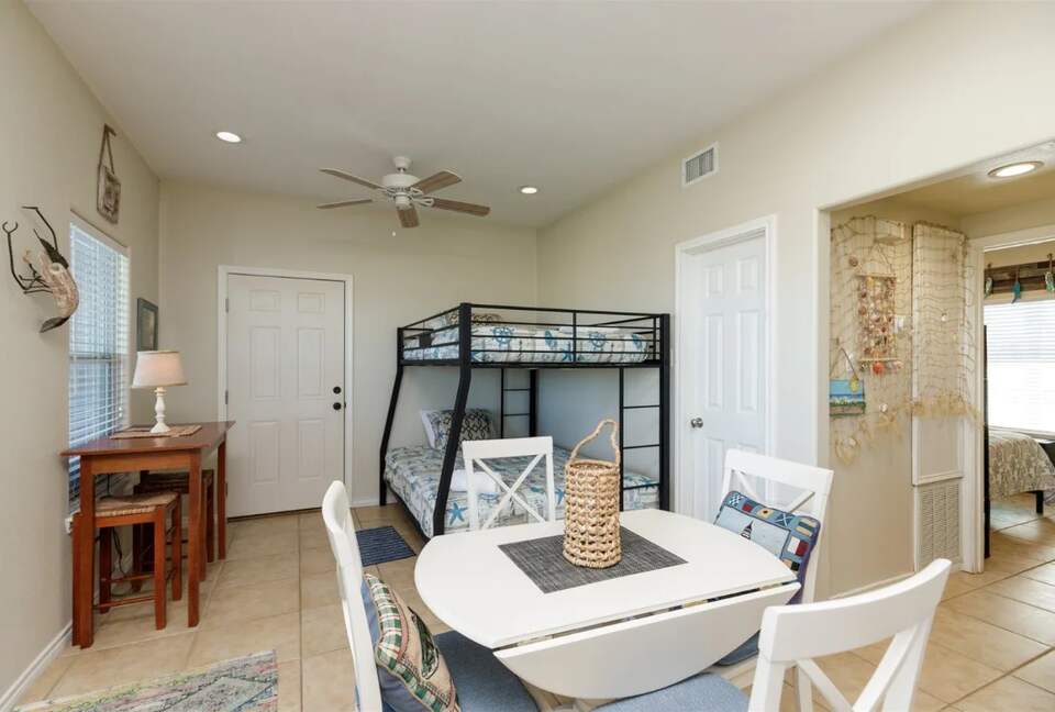 Tequila Sunset | With private pier and hot tub - Rockport, Texas