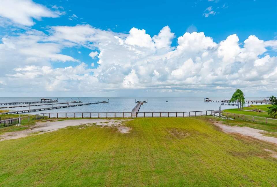 Tequila Sunset | With private pier and hot tub - Rockport, Texas