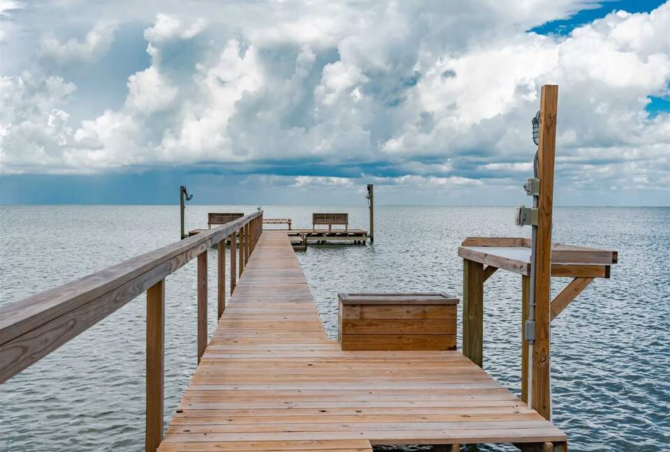 Tequila Sunset | With private pier and hot tub - Rockport, Texas