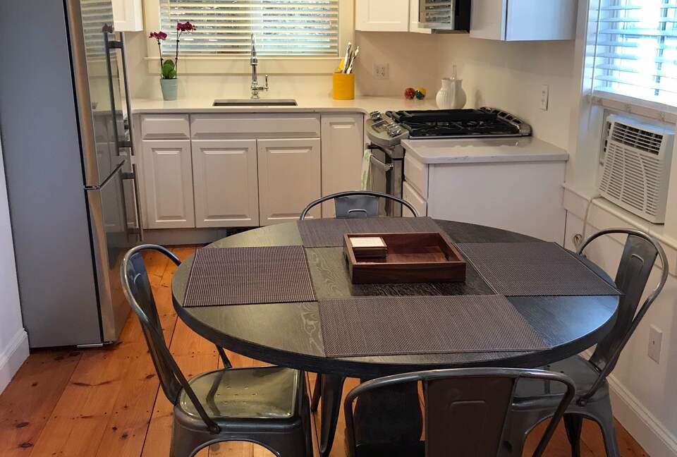 The Mary Alden | Charming New England Getaway - Provincetown, Massachusetts