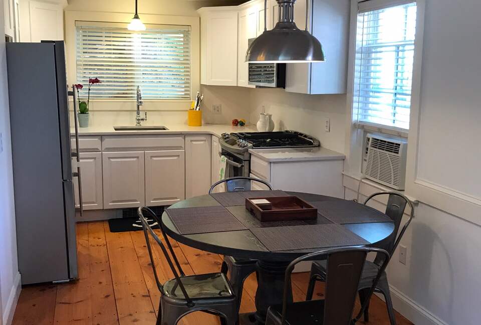 The Mary Alden | Charming New England Getaway - Provincetown, Massachusetts