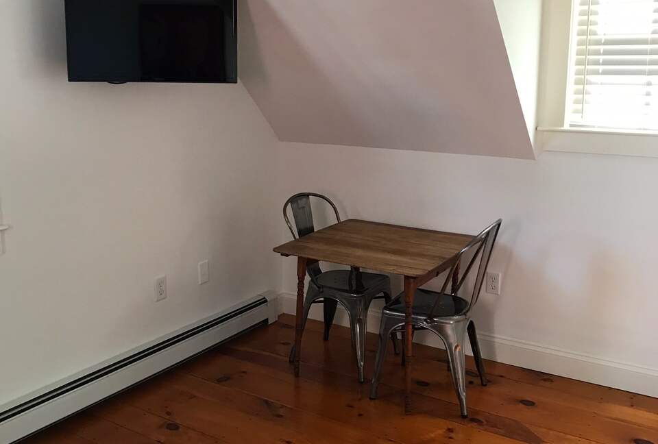 The Mary Alden | Charming New England Getaway - Provincetown, Massachusetts