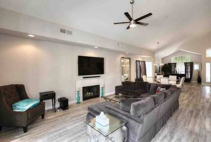 Scottsdale Home with a home office & private pool - Scottsdale, Arizona