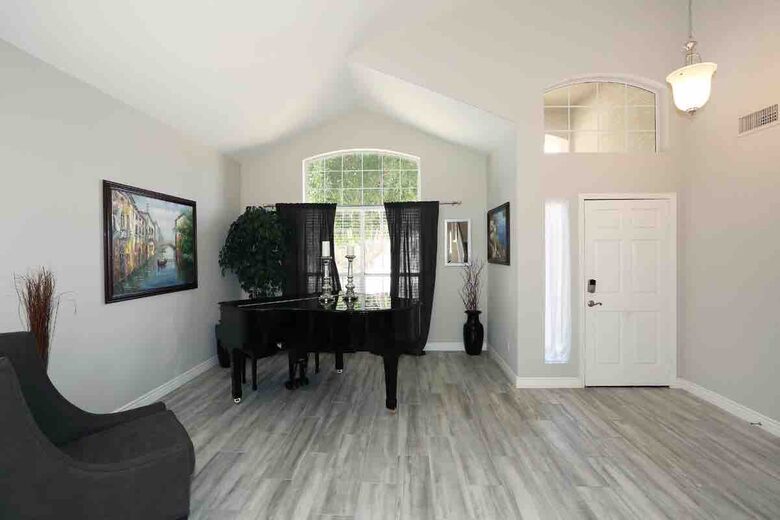 Scottsdale Home with a home office & private pool - Scottsdale, Arizona