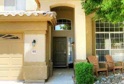 Scottsdale Home with a home office & private pool - Scottsdale, Arizona