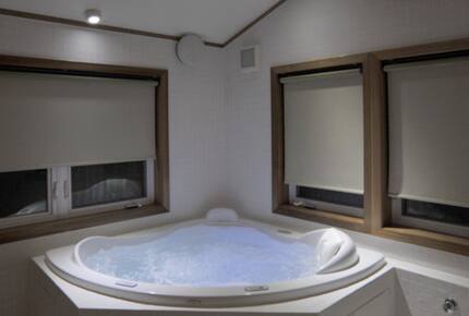 Aroha - Rusutsu, Japan