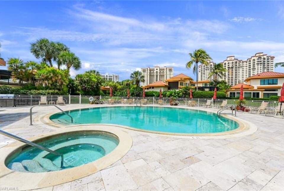 condo pool and hot tub