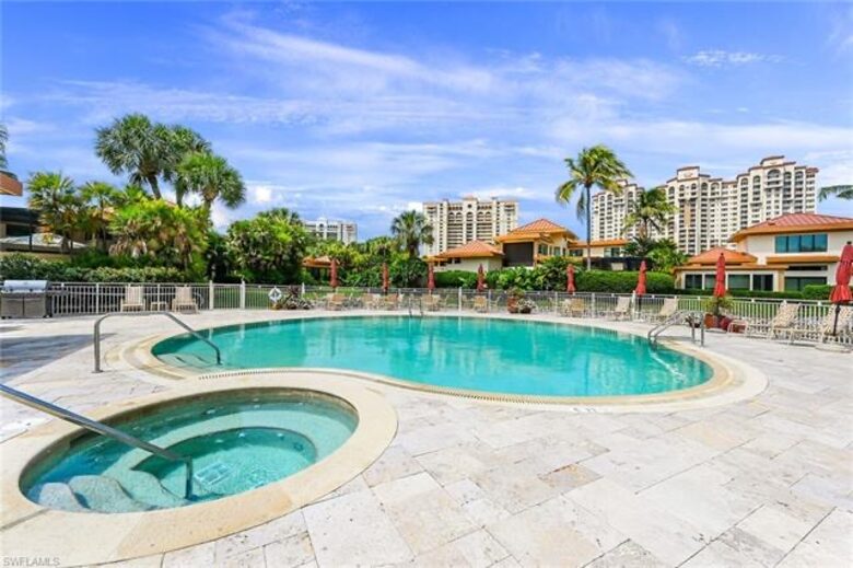 condo pool and hot tub