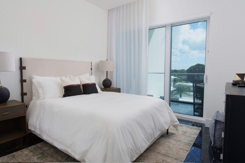 FIN | Three Bedroom Single Level Residence | International Property Award Winner - George Town, Cayman Islands