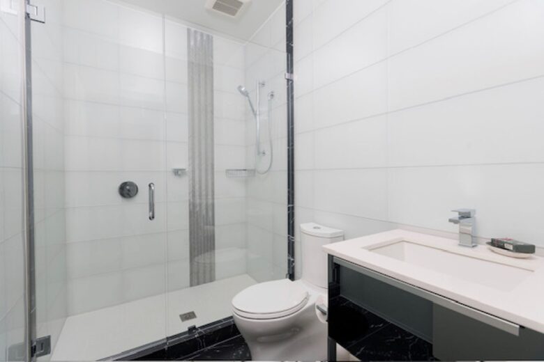 FIN | Three Bedroom Single Level Residence | International Property Award Winner - George Town, Cayman Islands