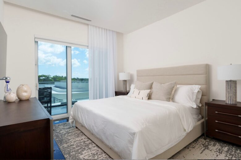 FIN | Three Bedroom Single Level Residence | International Property Award Winner - George Town, Cayman Islands