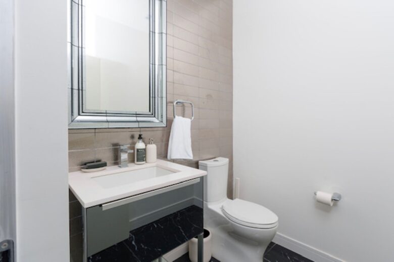 FIN | Three Bedroom Single Level Residence | International Property Award Winner - George Town, Cayman Islands