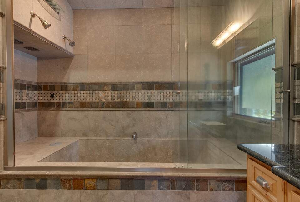 Timber Lodge | With arcade, foosball, spa, 5 minutes to Heavenly Ski Resort - South Lake Tahoe, California